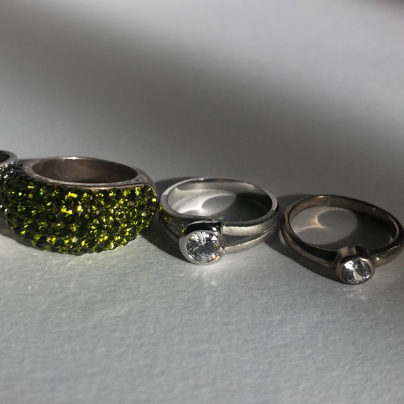 Party Rings - Picture 2 of 8